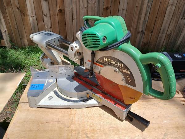Hitachi Double Bevel Miter Saw 1