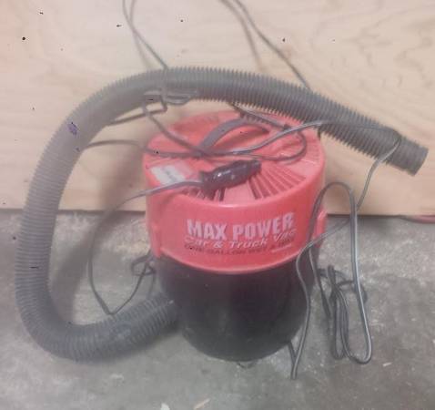 Camper, RV, Marine or car / truck 12 Volt MINI Vacuum or shop vac 1