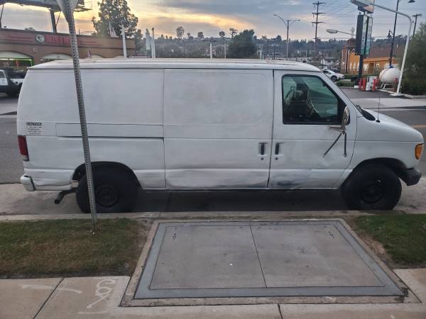 1999 Ford VAN E 250