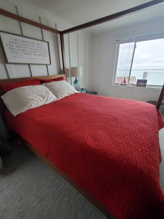 Beautiful Pottery Barn Pickstitch Quilt 1