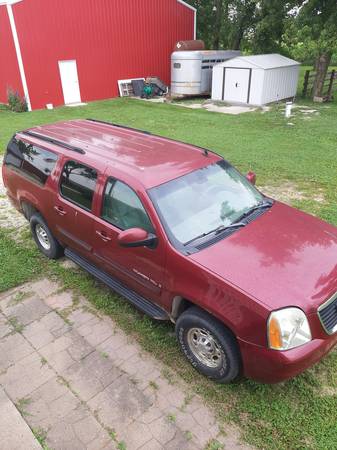 2007 GMC Yukon XL 2500 - $7,000 (Aurora)63470778752131121