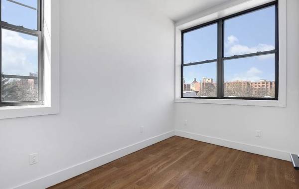 $3,000 / 2br - PRIME BUSHWICK TWO BED AT THIS PRICE??? (Bushwick)63816653933697122