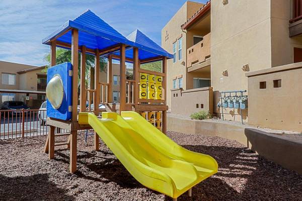 $1,595 / 3br - 1130ft2 - Patio/Balcony, Playground, All-Electric Kitchen, Cable Ready (Wickenburg)64024998314241122