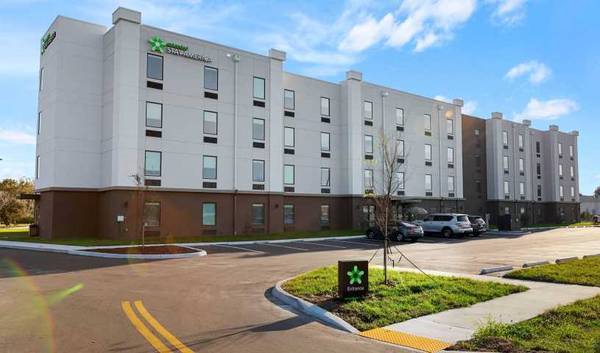 $1,500 / 1br - Remodeling? Need a Temporary Housing? Welcome Home! (Gibsonton)64002493541249120