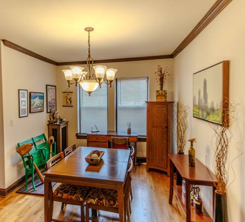 $173,000 / 1br - 690ft2 - See this 1-BR condo with detached garage 1 to 3 pm Saturday 9/27 (Oak Park)63898734742914123