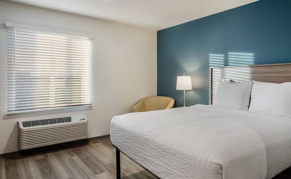 $2,016 / 1br - Explore Our Affordable Monthly Rates - No Lease, No Deposit Required! (11329 Pacific Hwy SW, Lakewood, WA)63929304268291124