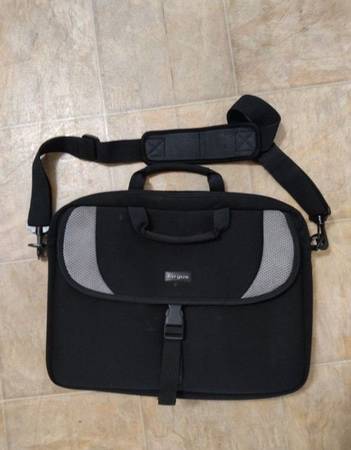 Targus Laptop Briefcase For Sale (16" x 11") 1