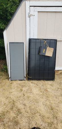 Dog carrier with parts and ramp. 1