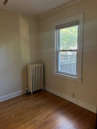 $994 / 1br - 664ft2 - Totally updated upper (2nd) level Condo located in Madison Heights. (Madison Heights)63926726399107123