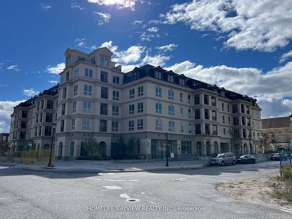 Newer executive condo located in the prime Courtyards 1