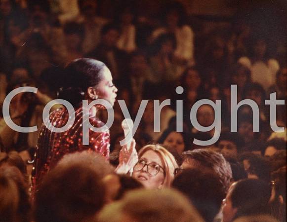 Diana Ross en concierto (una fotografía de 16x20) - $295 (Cranston)63469935402627122