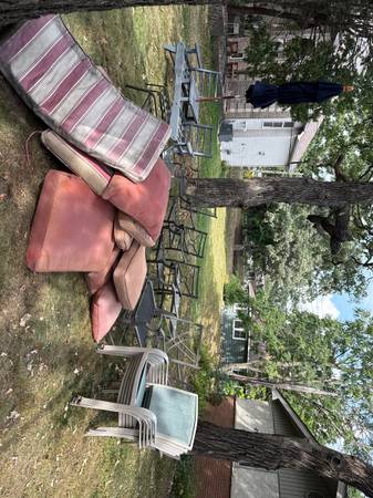 Lots of good free outdoor furniture patio available 1