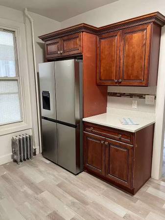 $2,800 / 3br - 3 Habitaciones 1 Baño Parrott Pl 1er Piso Brooklyn NY 11228 (Brooklyn NY)63816602742657123