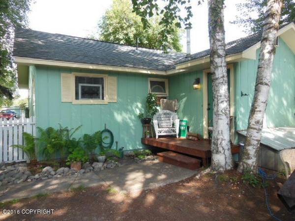 $300,000 / 3br - Single Family Home 1bd 1bath and a Duplex 1bd 1bth and Studio/1 bath (Anchorage)64014170519938121