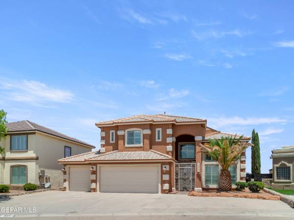 $395,000 / 4br - 2972ft2 - This will definitely get your attention! Home in El Paso. 4 Beds, 2 Baths63971558427651120
