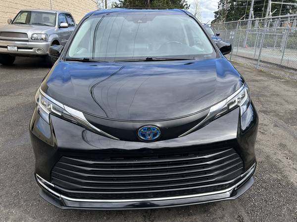 2021 Toyota Sienna XLE AWD Híbrido --1 dueño, título limpio, cuero-- - $35,950 (kirkland)63613934833793121