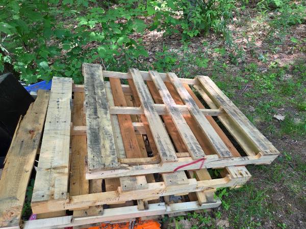 5 wooden pallets 1