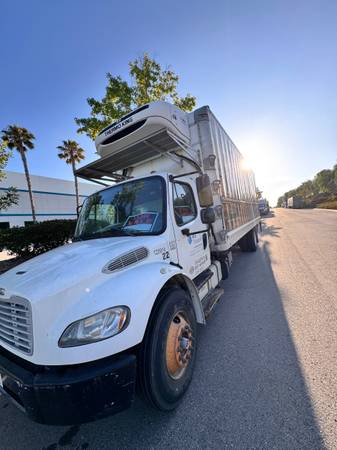 2016 Freight-liner Business class - $30,000 (Carlsbad)63618408011905121