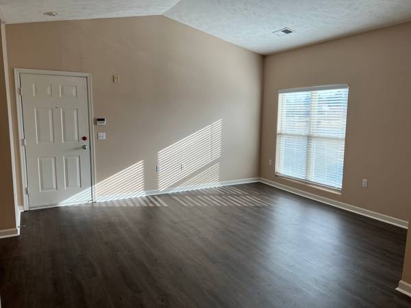 $1,150 / 1br - 784ft2 - ¡Venga a ver su nuevo hogar hoy! ¡LA MITAD DE RENTA!63681623786883123