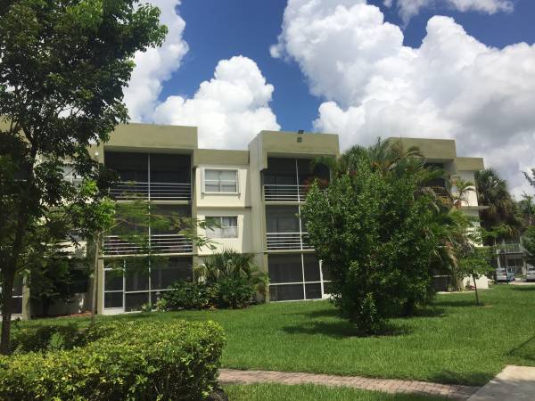 $1,825 / 2br - $1825 MAGNIFICENT 2B/2B IN SPRINGCREST (SUNRISE)64001844690819123
