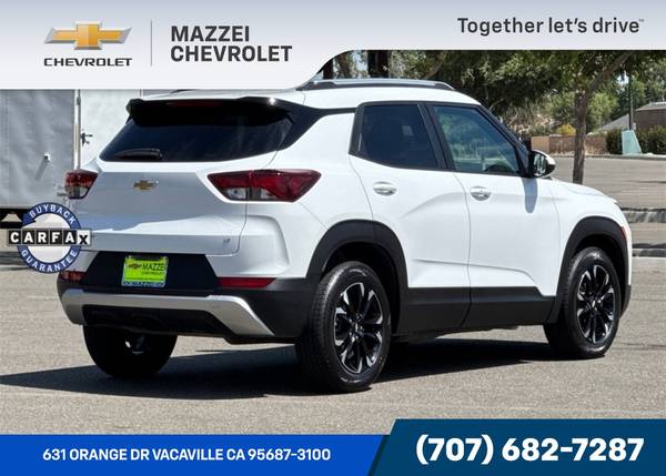 2023 Chevrolet Trailblazer LT photo 2