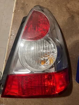 Subaru tail light assemblies 1
