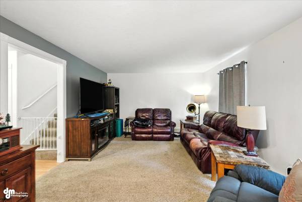 $545,000 / 6br - 2696ft2 - 1100 W Nugget Avenue, Wasilla, AK 99654 (Wasilla)63991792686722121
