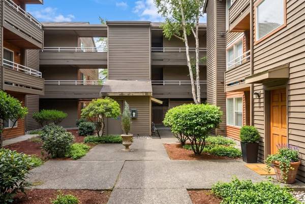 Controlled Access, Elevators, Fireplace 1