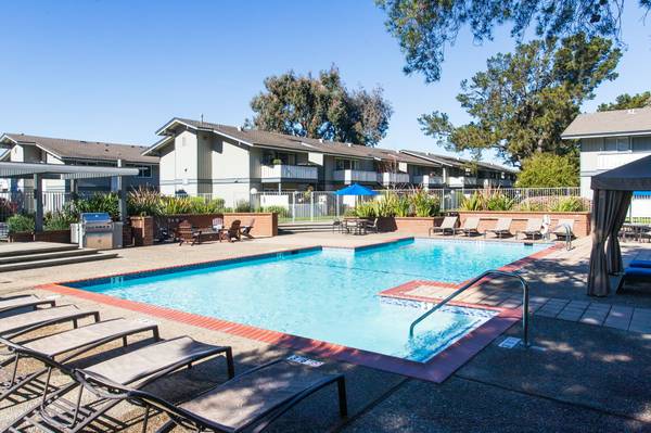$3,806 / 2br - 870ft2 - Free tennis & aerobic classes, Located in Foster City, 2BD 1BA (foster city)63657982007937124