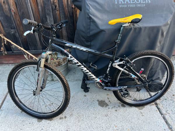 Specilized Epic full suspension mountain bike 1