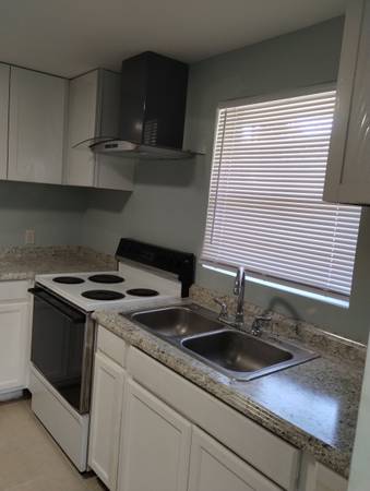 $130,000 / 2br - 900ft2 - 1603 w 27th Jax FL 32209 (Jacksonville FL)63379520567683124