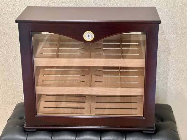Countertop Display Cigar Humidor 150 1