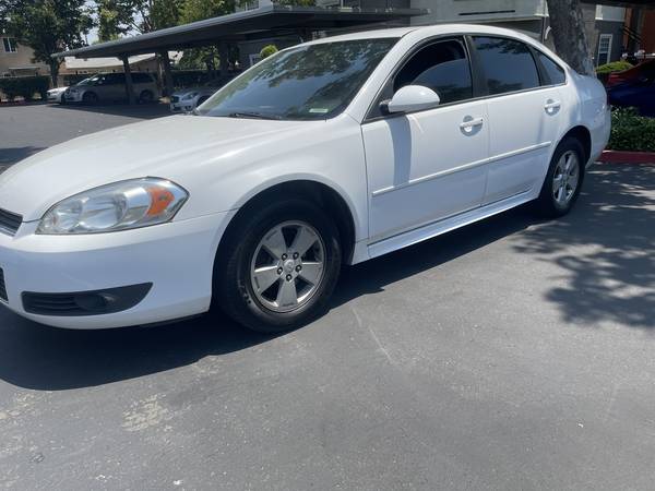 2011 Chevy Impala - $1,80063619497719425122