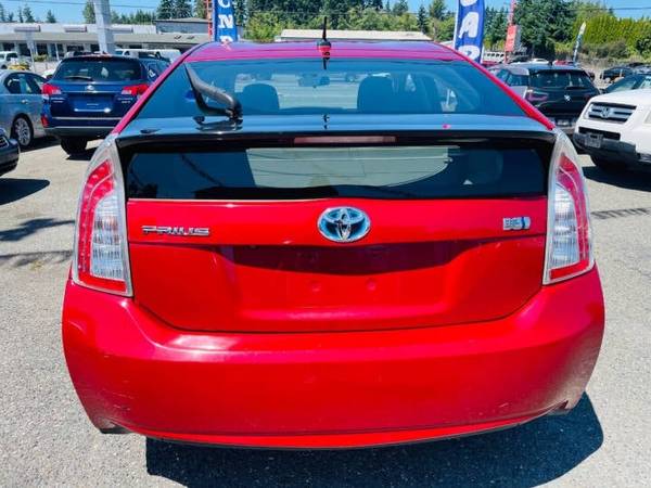***2014 Toyota Prius Three Hatchback*** Nuevo ingreso - $5,995 (12529 Hwy 99 South Everett WA)63622882087427124