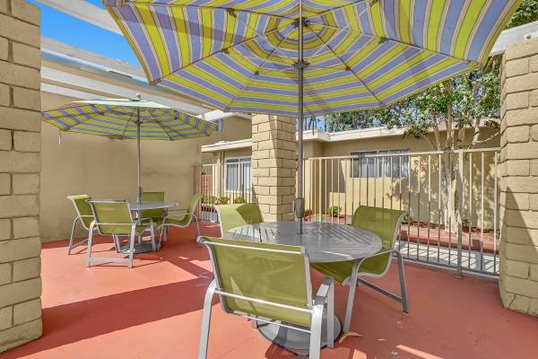 $2,030 / 1br - 700ft2 - Fitness Center with State-Of-The-Art Equipment, Dishwasher, Gas Stove (13811 Shoemaker Ave, Norwalk, CA)63876482013313120