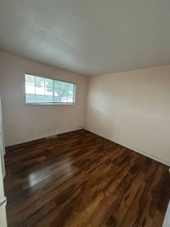 $2,000 / 2br - 980ft2 - 10407 white rock rd (Rancho Cordova)64044028722049120