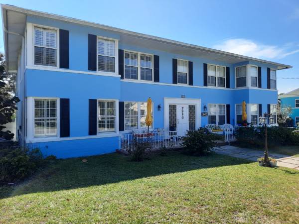 $1,549 / 2br - 1400ft2 - BEACHSIDE IMMACULATE APT STEPS TO ATLANTIC OCEAN WITH FREE WATER! (Daytona Beach Beachside Nonsmoking)63791575603459123