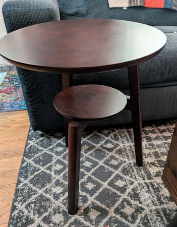 Solid Wood C-Shape End Table 1