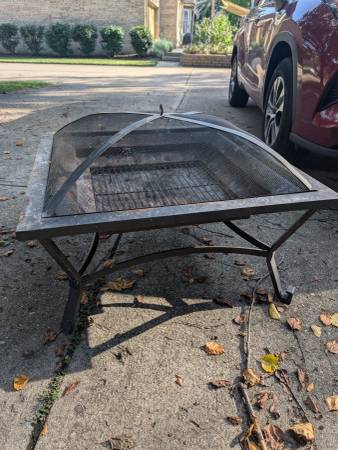 Gently-used fire pit 1