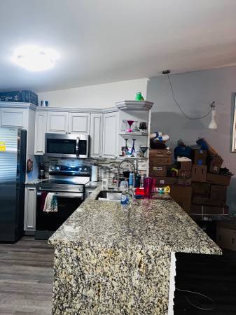 $330,000 / 2br - 952ft2 - FHA 2/2 Villa tiene estacionamiento para 4 autos en el camino de entrada (Deerfield beach)63825134609537122