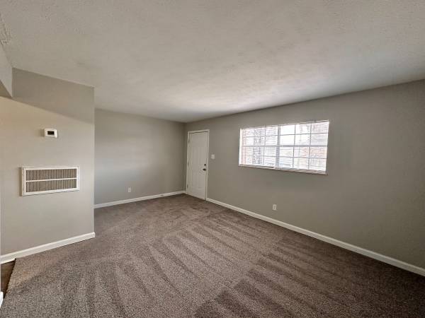 $1,050 / 1br - 650ft2 - 5..4..3..2..1...¡Así de rápido se agotan! ¡Aprovecha tu apartamento de una habitación hoy mismo! (Knoxville)63815694937219124