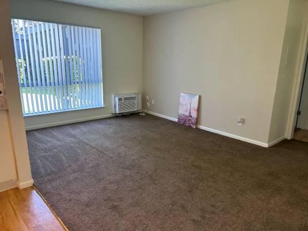 $1.315 / 1 habitación - 560 pies² - Disfruta del sol en un hermoso entorno similar a un parque (Carmichael)63228547516033122