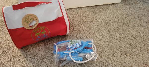 bundle of new & VGC toys vet dr kit ++ 1
