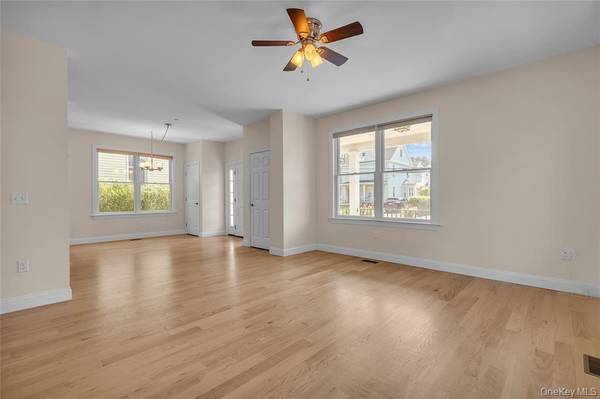 $5,750 / 3br - 1800ft2 - A spacious 3-bedroom, 3.5-bath duplex in Dobbs Ferry (Dobbs Ferry)64033290071170124