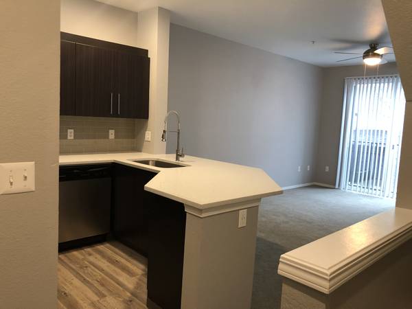 $1,733 / 1br - 852ft2 - Unleash boundless possibilities: Your dream 1 BR is just a call away. (Beaverton - Beaverton Creek MAX Line)63956644050051122