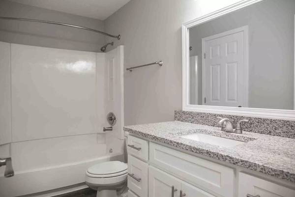 $500 Great Furnished Bedroom with bathroom available!! (31st Ave N, Saint Petersburg, FL)63991084921730121