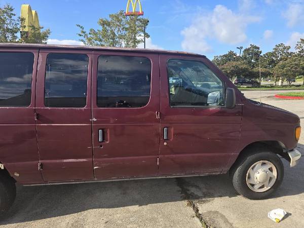 05 econoline 350 xlt superduty - $4,000 (Slidell)63439000668161121