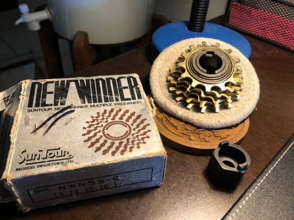 Vintage SunTour New Winner  freewheel 5spd. 1