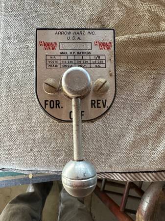 Arrow heart reversing switch 1