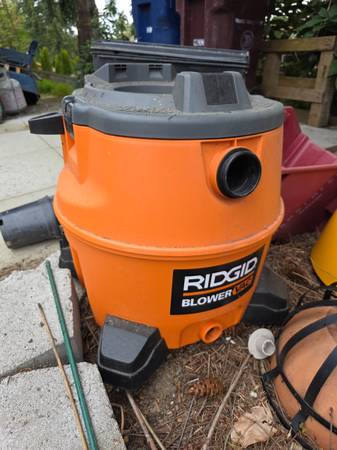 Ridgid wet/ dry/ blower - $20 (redmond)63470980442241120